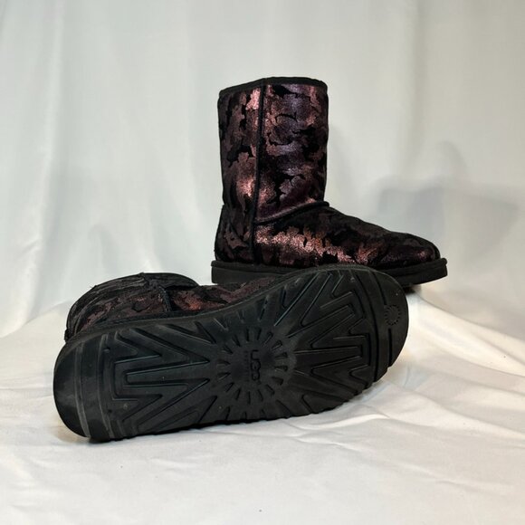 UGG Burgundy Metallic Camo Short Boots | Women’s 8 - Picture 4 of 4